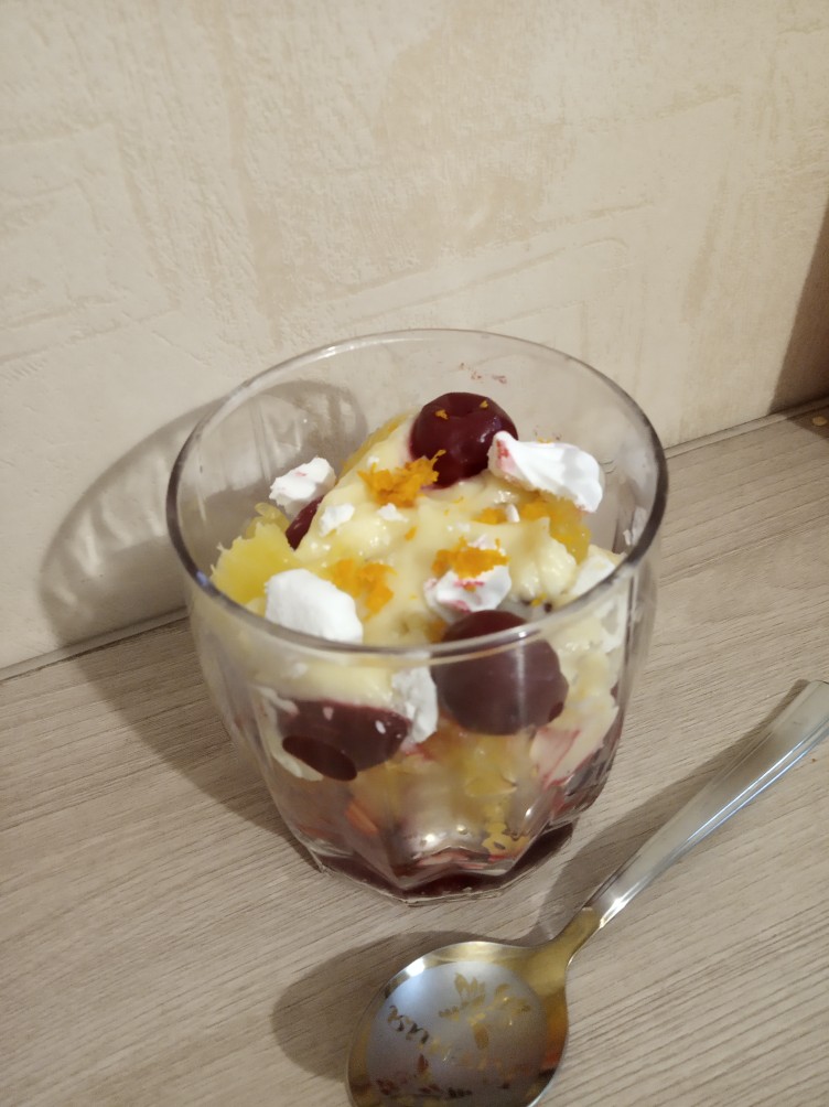 Хрустящий ягодный десерт