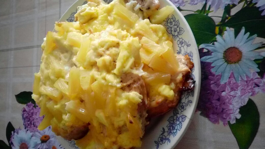 Куриная грудка с ананасами