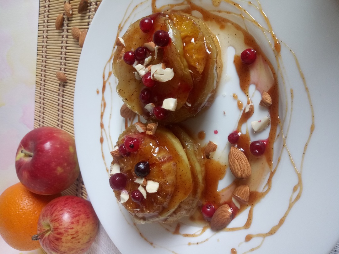 Яблоко с апельсином в карамели