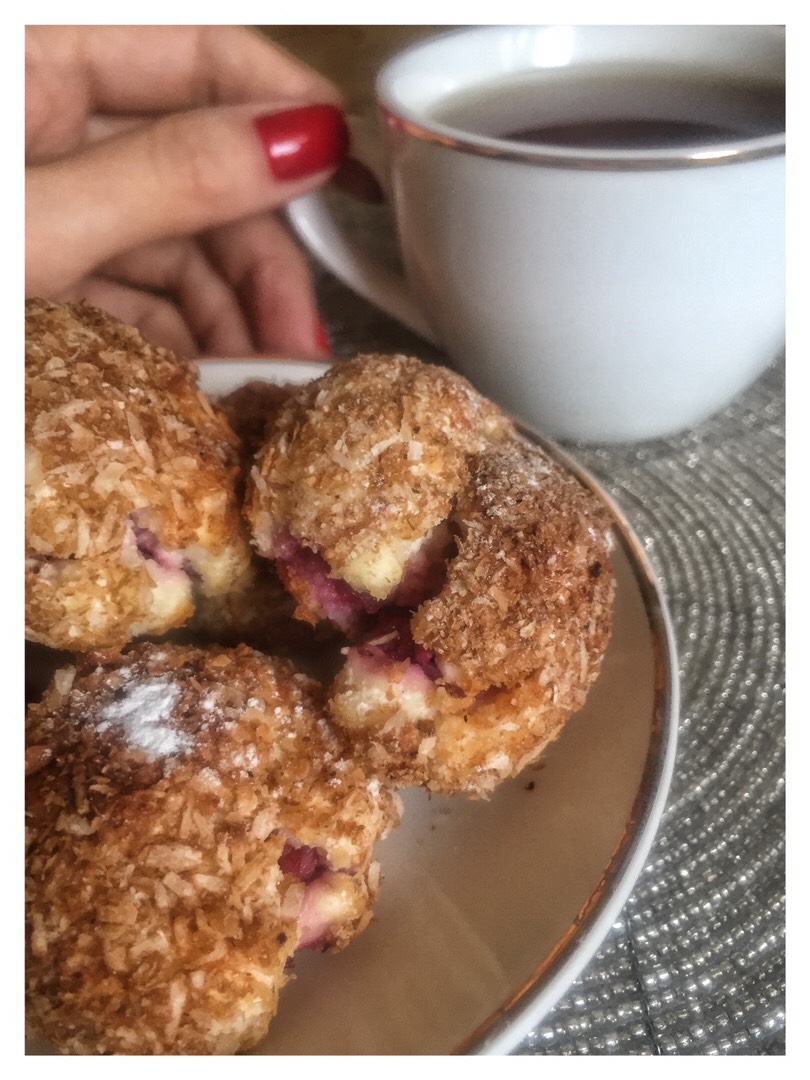 Творожные шарики с малиной