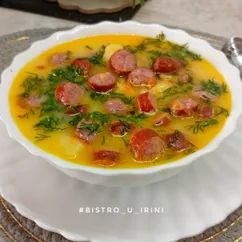 Суп с охотничьими колбасками