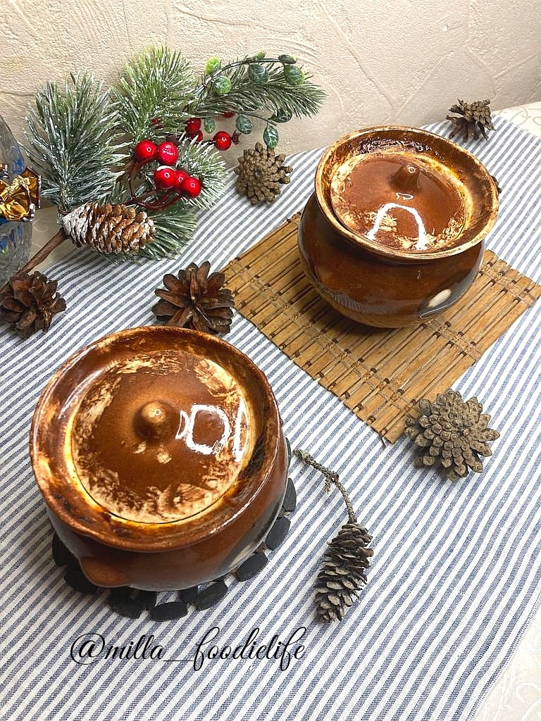 Мясо по-старонемецки в горшочке