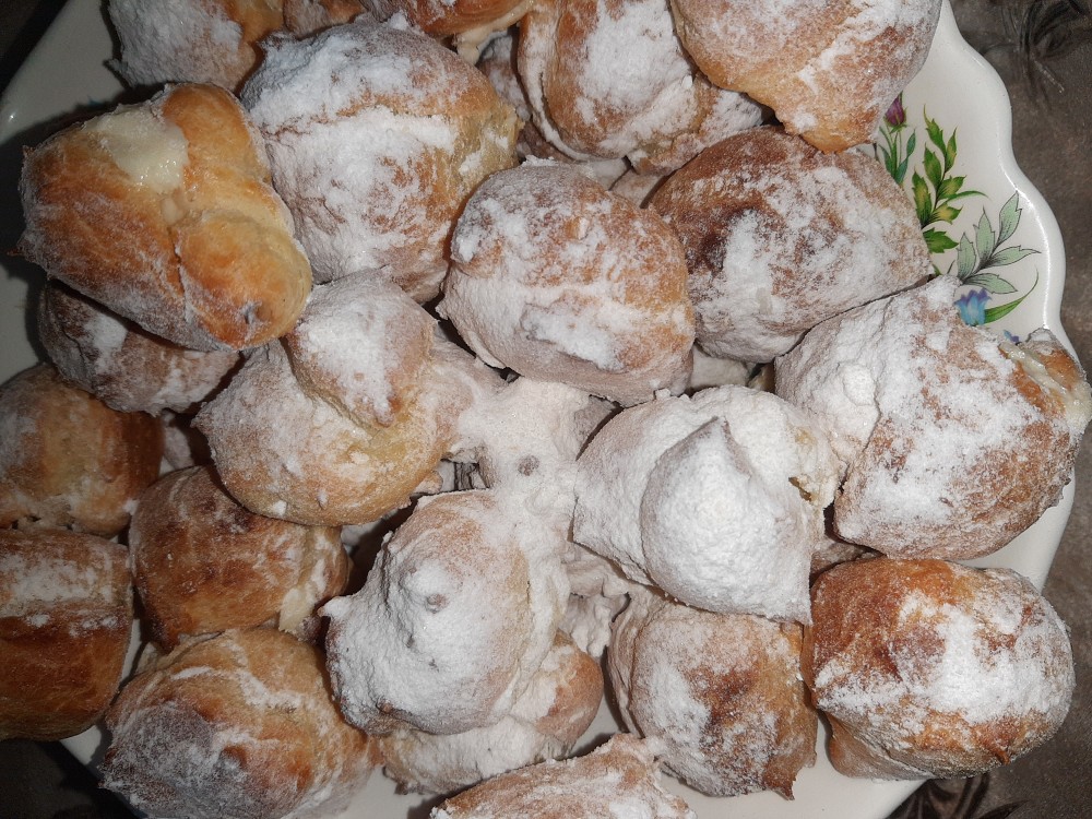 Эклеры со сливочным кремом