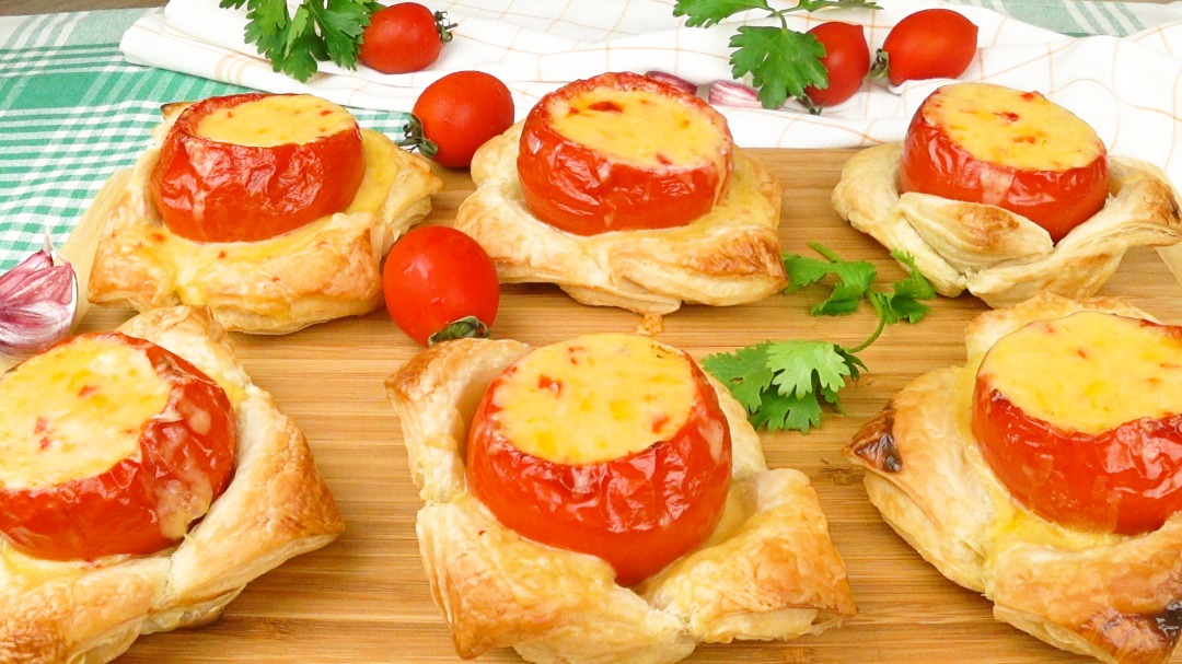 Слойки с фаршированными помидорами | Puffs with the stuffed tomatoes