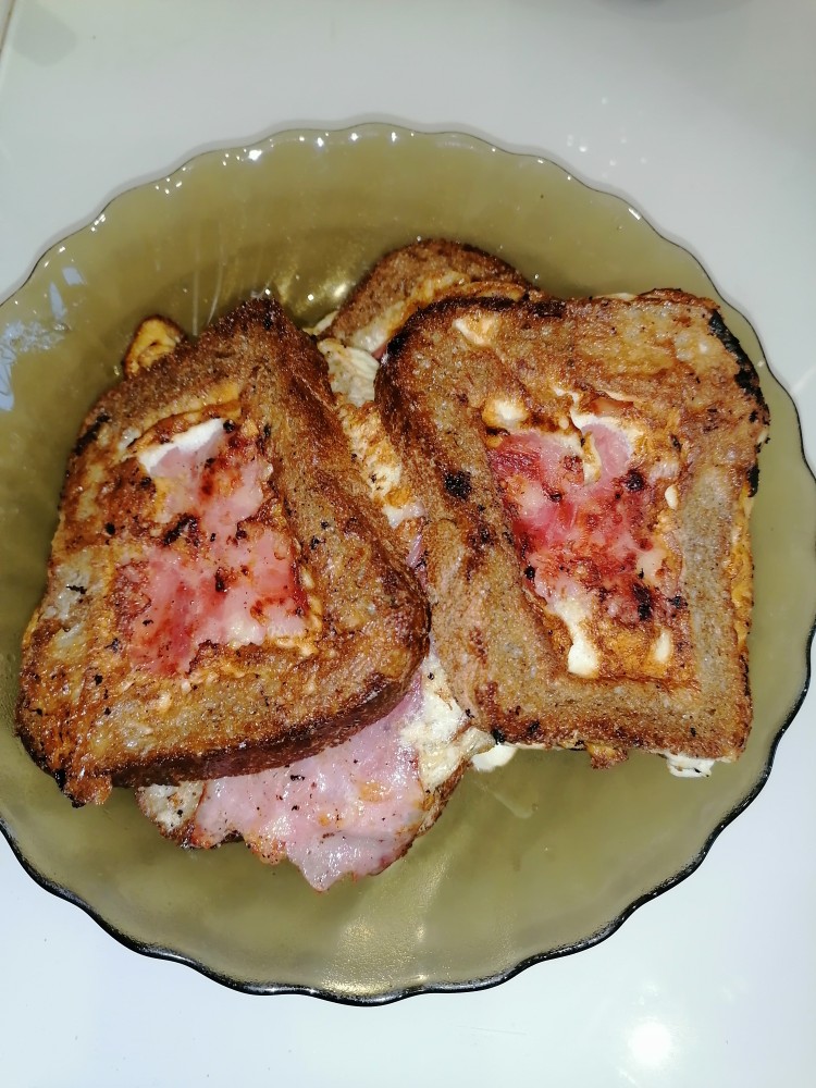 Вкусные гренко-бутерброды на завтрак