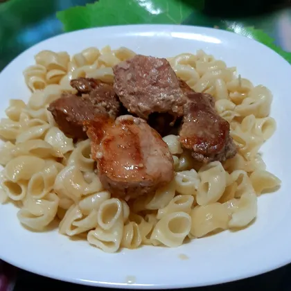 Жареное мясо в медовом соусе