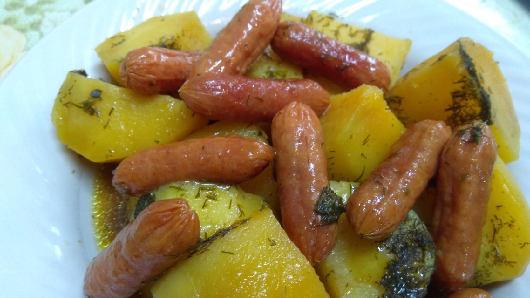 Картошка с мини колбасками.... когда шибко некогда😉😋