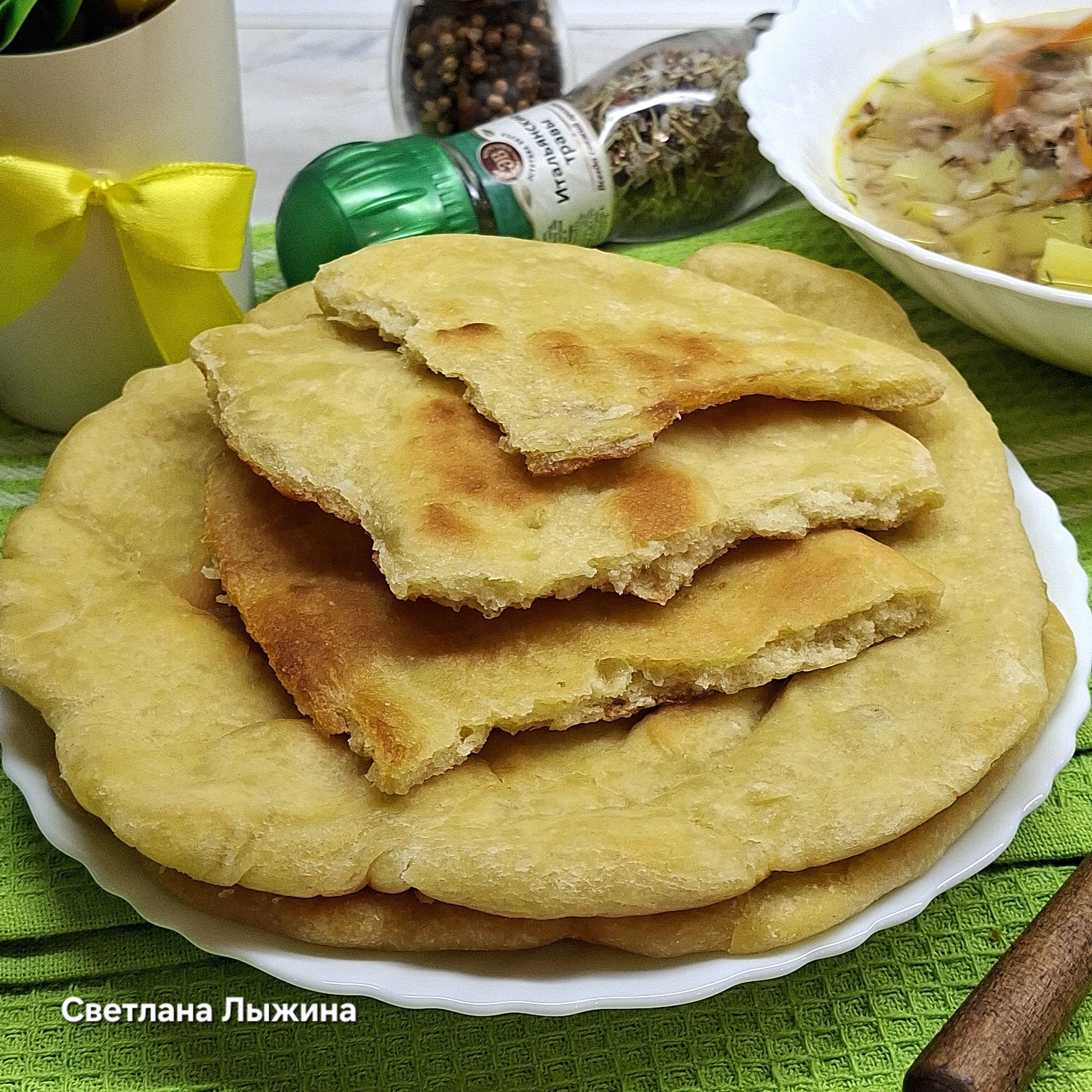 Лепёшки на сыворотке в мультиварке