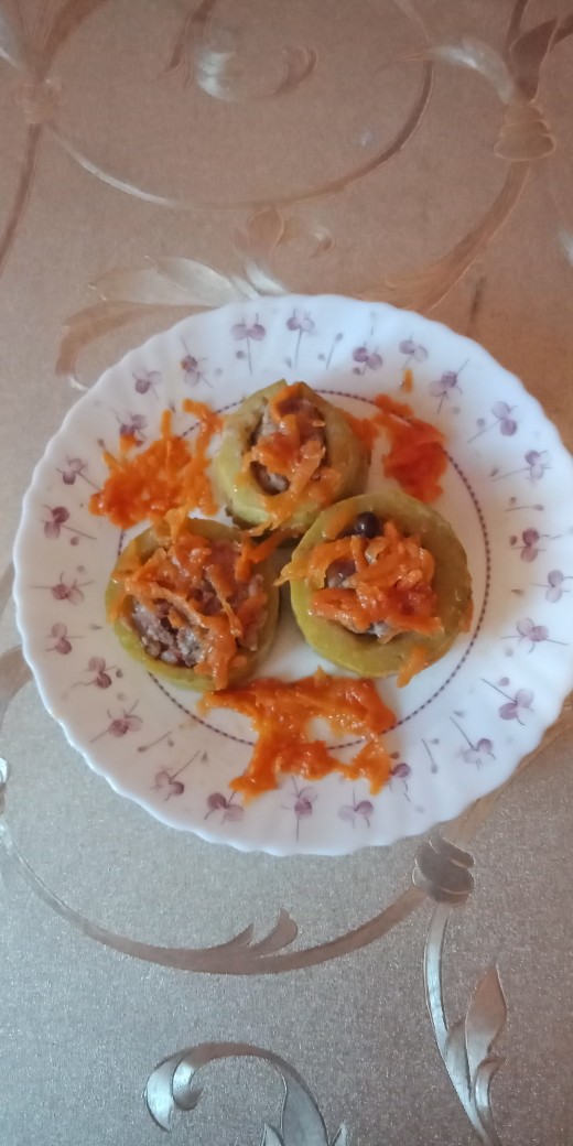 Кабачки,фаршированные фаршем