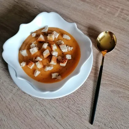 Крем-суп из тыквы с сухариками
