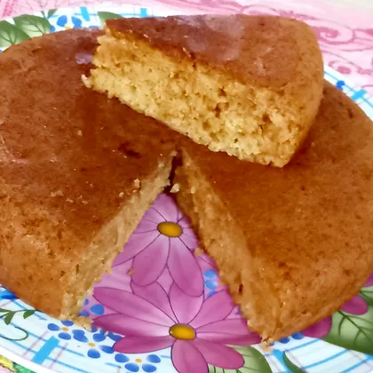 Пирог с абрикосовым вареньем и мёдом в мультиварке