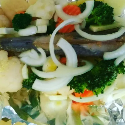 Рыба запечённая с овощами