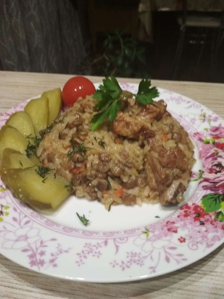 Мясо с чечевицей и рисом