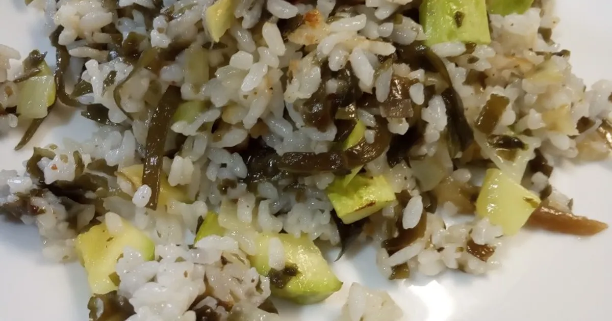 Коричневый рис с морской капустой и креветками рецепт – Китайская кухня: Основные блюда. «Еда»
