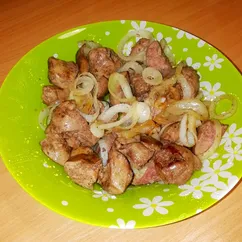 Куриная печень с луком
