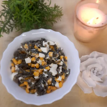 Салат с морской капустой и кукурузой