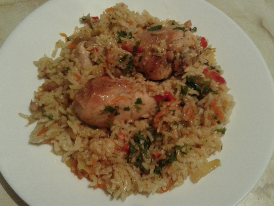 Плов с куриными голенями