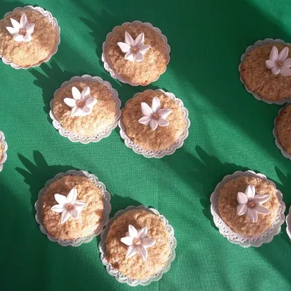 Овсяно-кокосовое печенье с анемонами