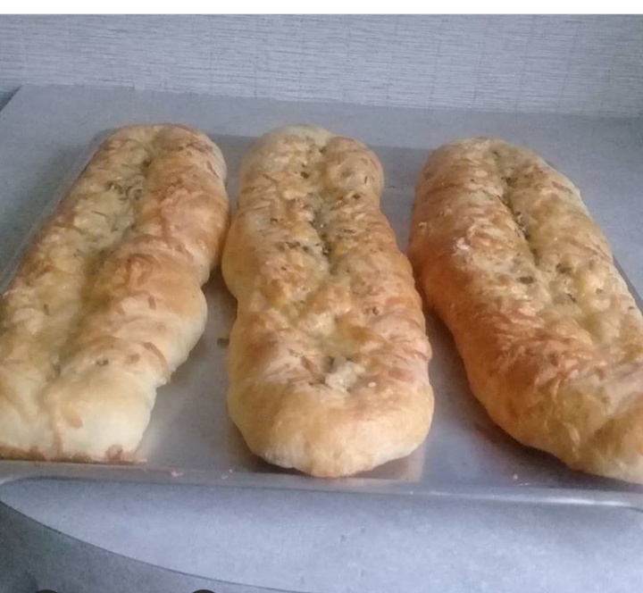 Багет с чесноком и сыром