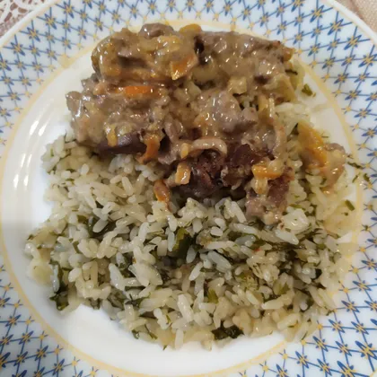 Рассыпчатый рис с зеленью