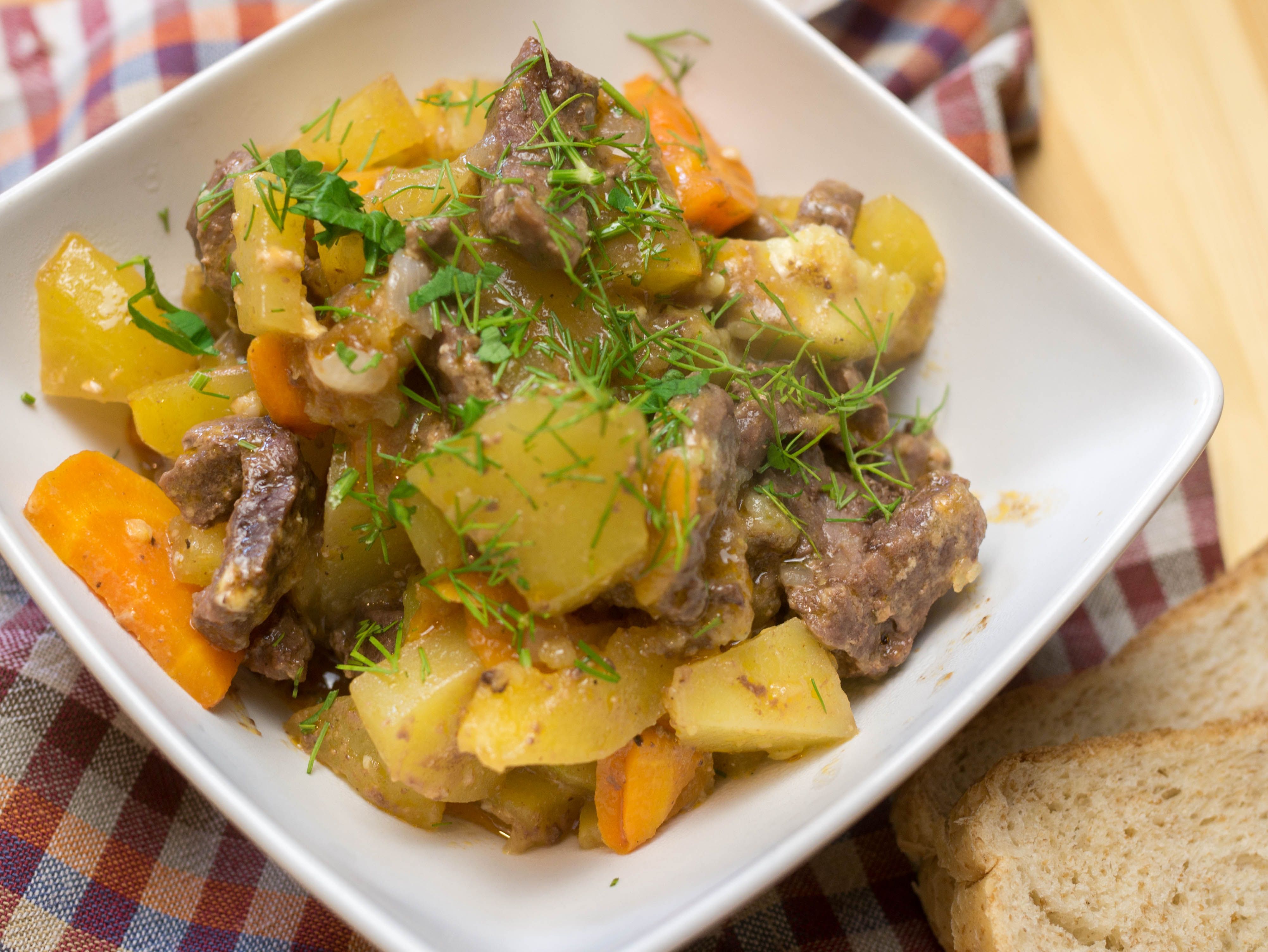 Овощи с мясом в духовке