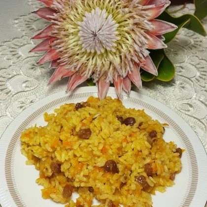 Ароматный рис с изюмом и тыквой