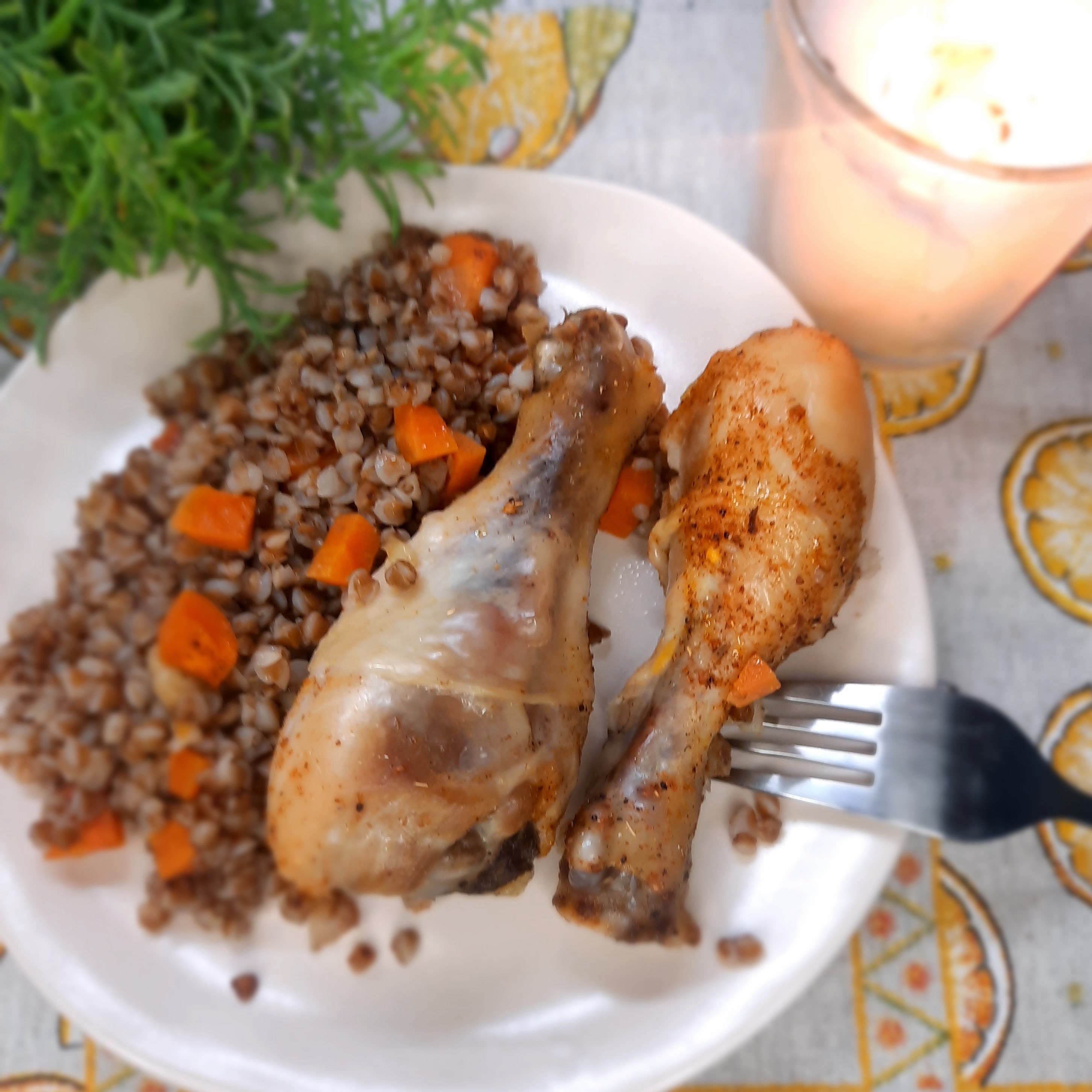 Куриные голени с гречкой