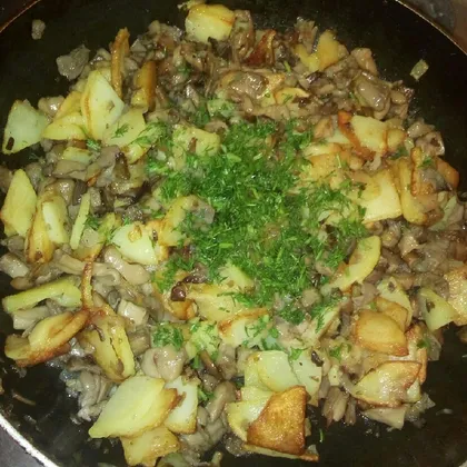 Жареная картошечка с грибами вешенками