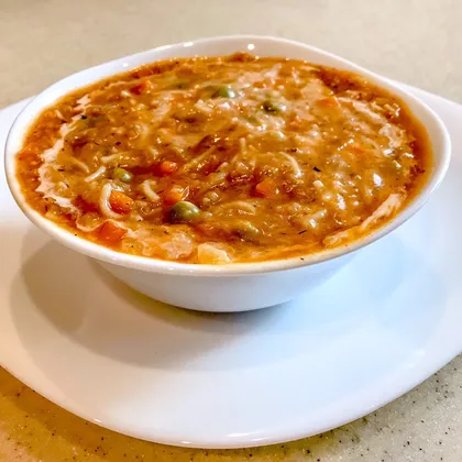 Суп 🧐 из того что есть (было) под рукой рисово-лапшичный