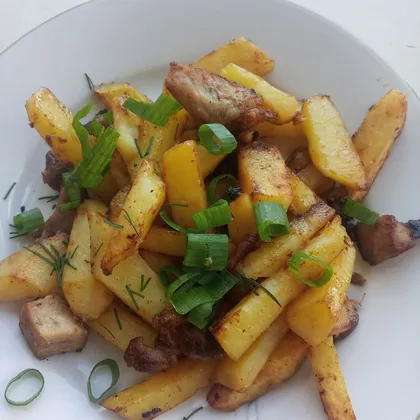 Жареная картошка 🥔 со свининой