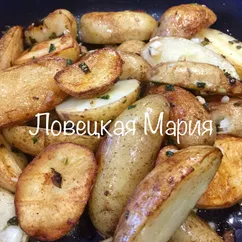 Жареный молодой картофель