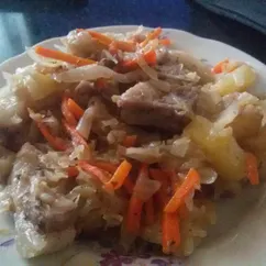 Капуста тушеная с мясом