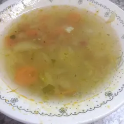 Щи с молодой капустой и копчёной курочкой