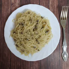 Горячая фунчоза с грибами и кокосовыми сливками