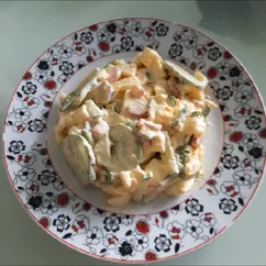 Салат с редиской и яйцом