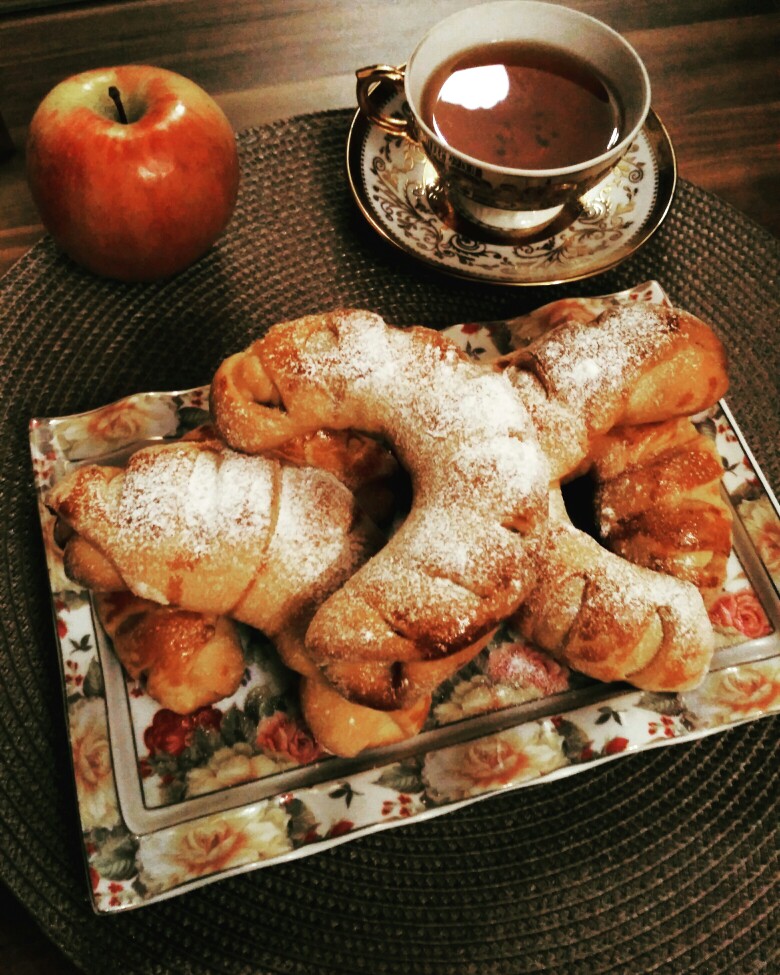 Рогалики с орехово-малиновой начинкой❤