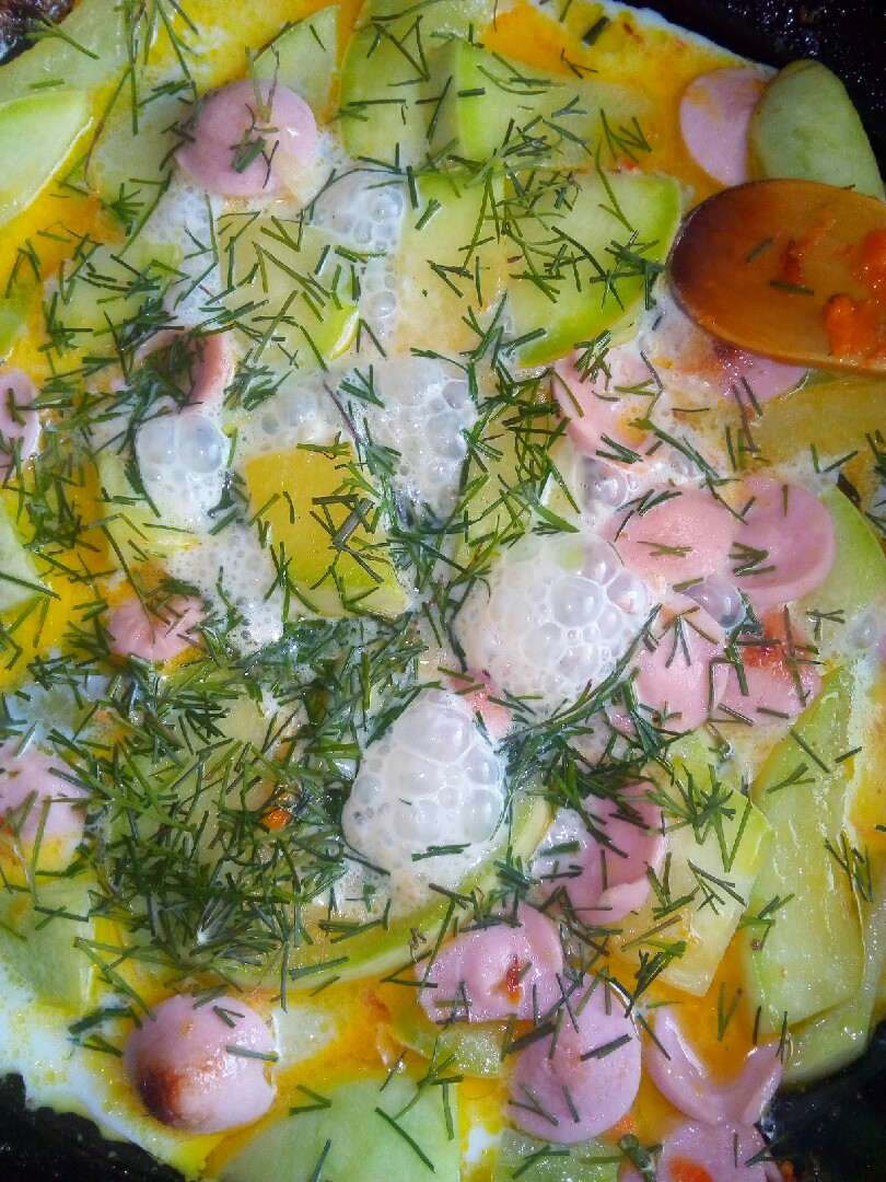 Кабачки с сосисками