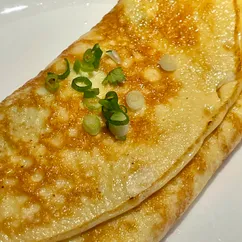 Омлет с грудинкой и сыром