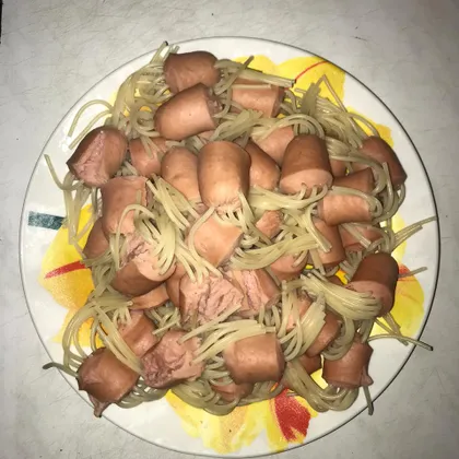 Осминожки из сосисек и спагетти