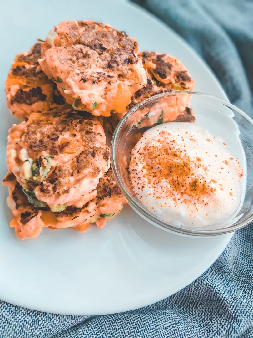Рубленые куриные котлетки с творогом и болгарским перцем