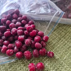Замороженная вишня