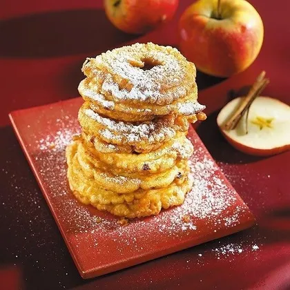 Яблочные кольца с медом, изюмом и орехами На 100г. – 139,23ккал
