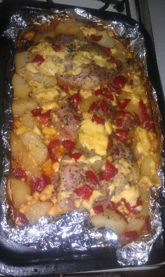 Картошка с курицей в духовке