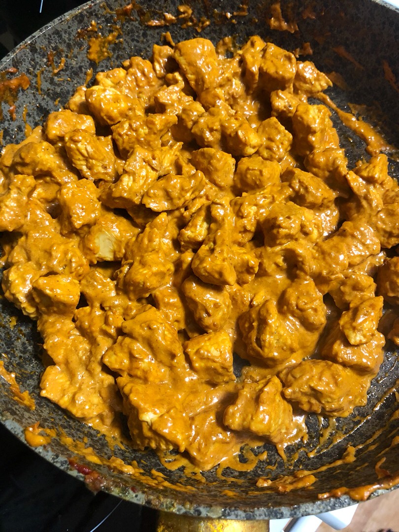 Курочка Карри с жаренным рисом