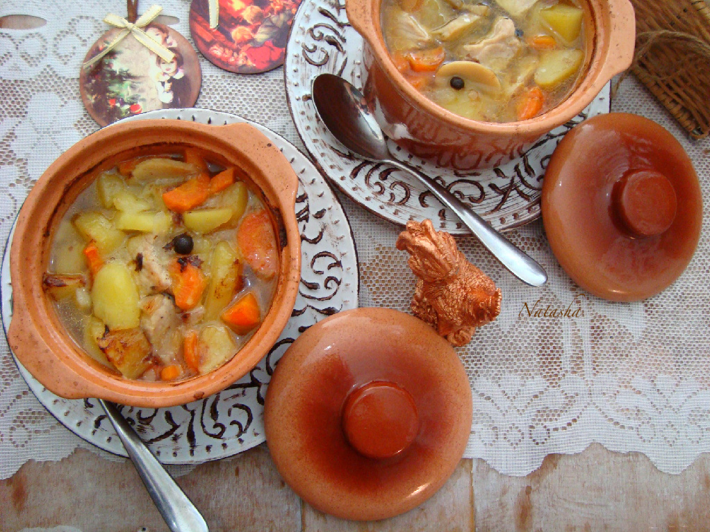 Свинина, тушёная с картофелем и шампиньонами в духовке
