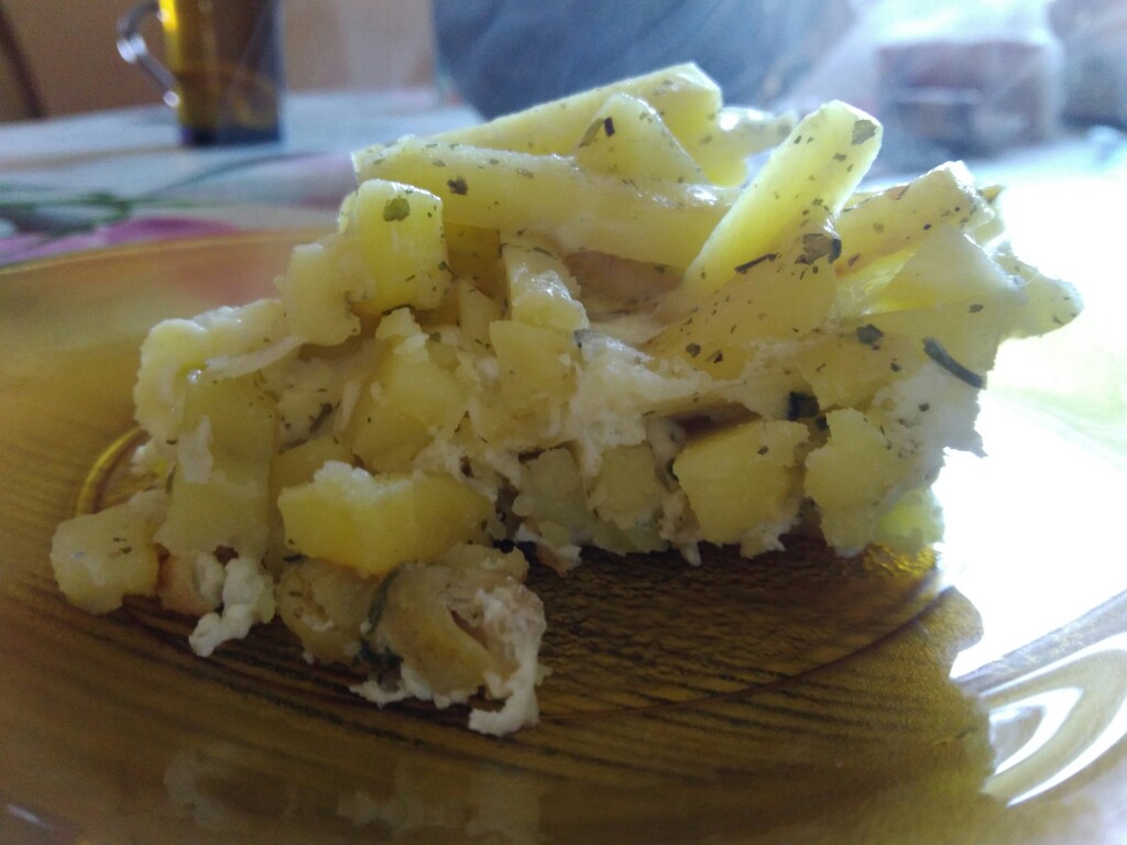 Жареный картофель с яйцом