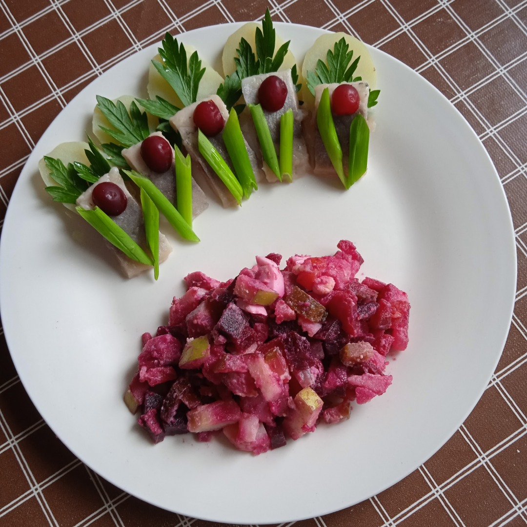Финский салат с селёдкой "Росоли"