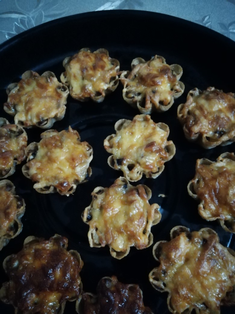 Тарталетки с грибами и курицей 😋