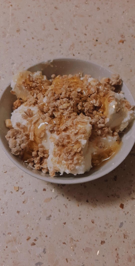 Вкусный десерт из мороженого