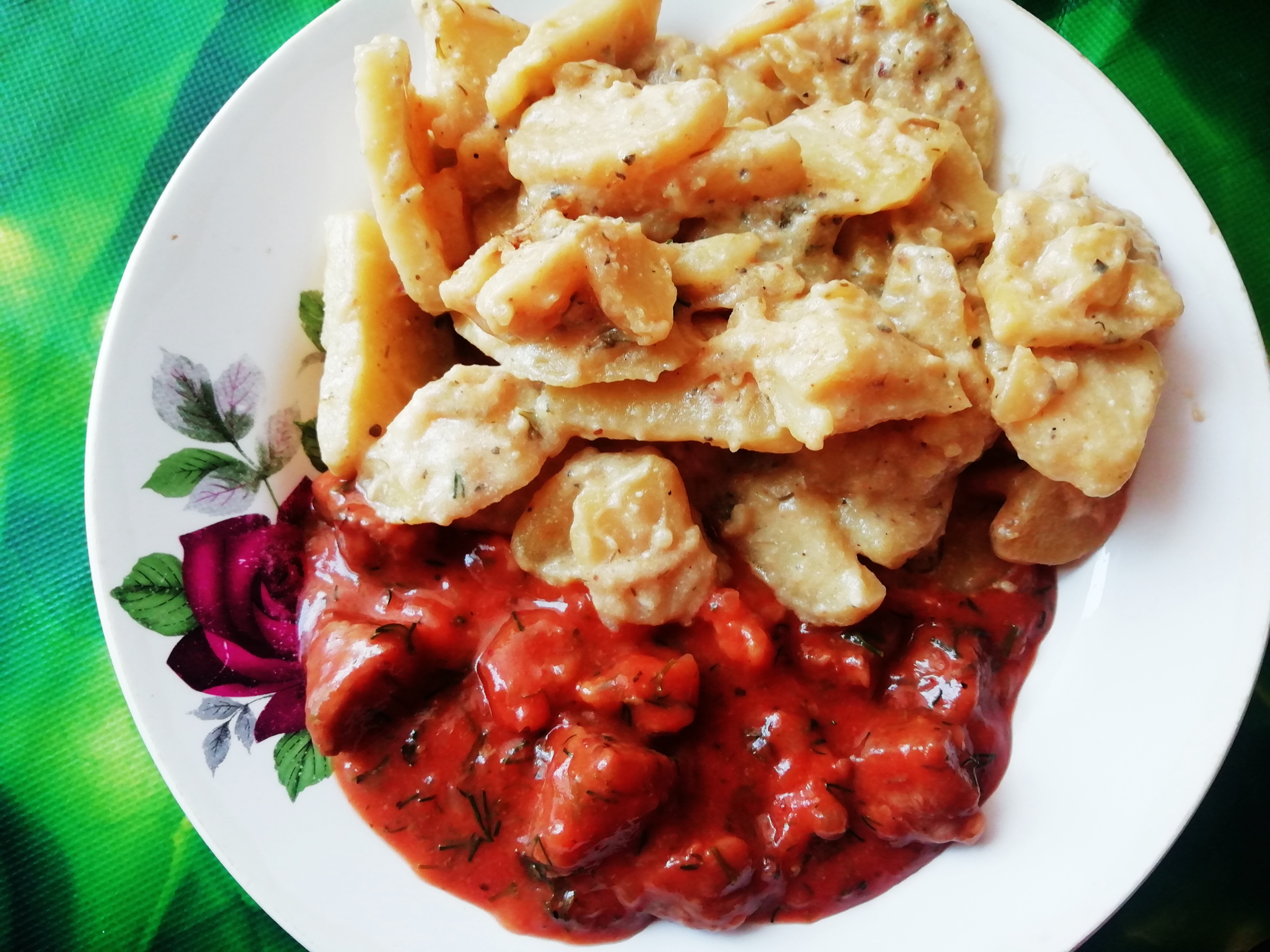 Мясо в соусе